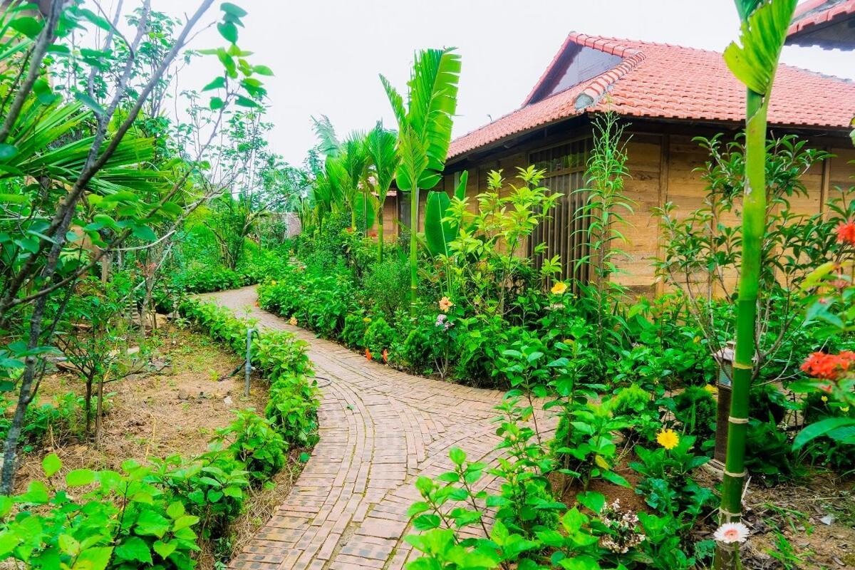 Nhà Duối Hotel Son Tay Esterno foto