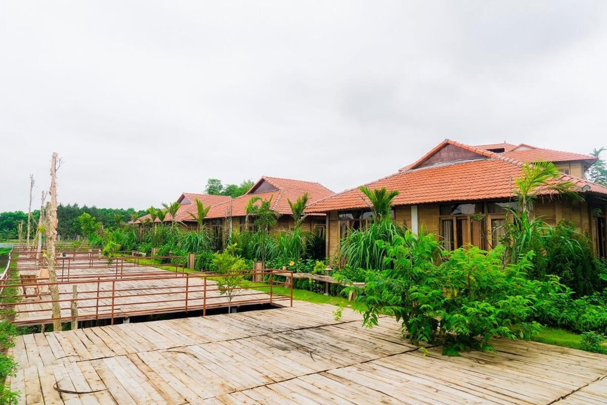 Nhà Duối Hotel Son Tay Esterno foto